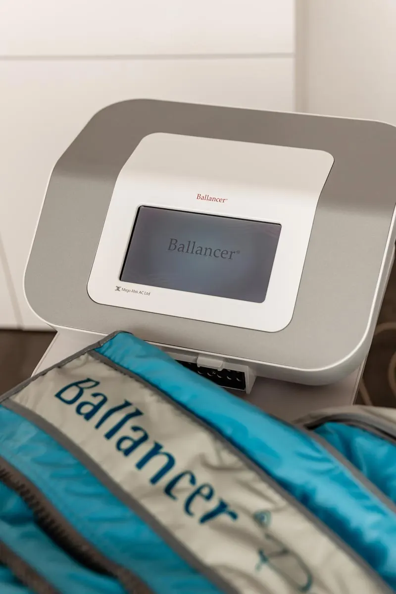 Ballancer® Gerät mit Anzug für die apparative Lymphdrainage